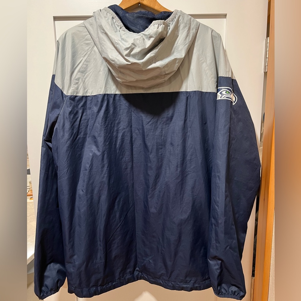 NFL G 3 Apparel Group Seahawks Windbreaker size Medium - Picture 3 of 13